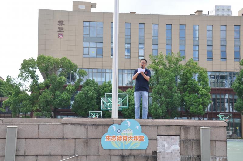 陆勇校长.JPG 陆勇校长.JPG