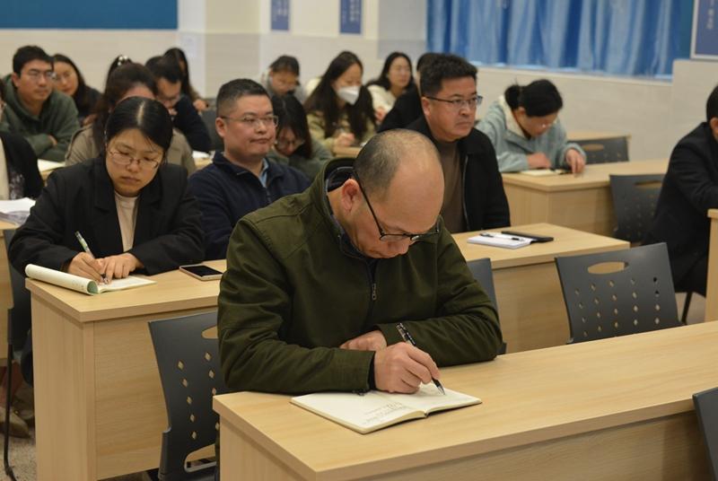 DSC_8448.JPG DSC_8448.JPG